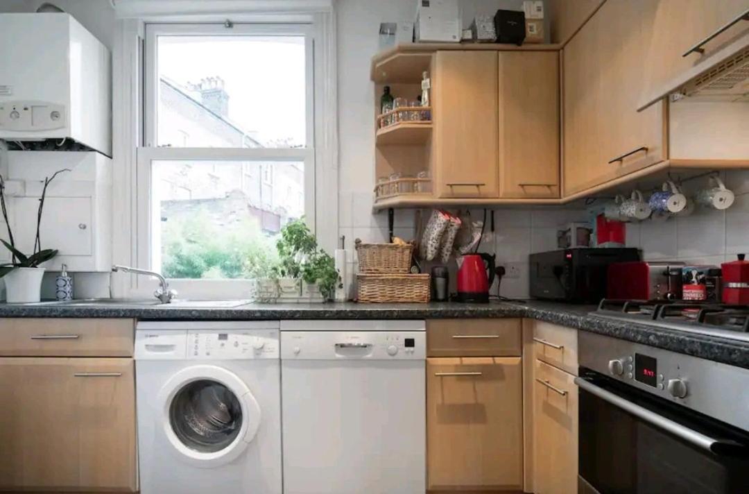 Stylish Room With Private Bath & Terrace In Super Central Clapham Junction Minutes From Victoria, Waterloo London Exterior foto